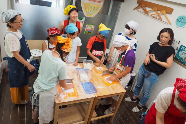 はじめての一人旅、の後に 手打ちうどん作り体験教室 2019年7月 20190728-4.jpg – イリコスキー製麺所