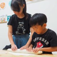 夏休み、家族みんなで！ 手打ちうどん作り体験教室 2019年8月 20190810-4.jpg – イリコスキー製麺所