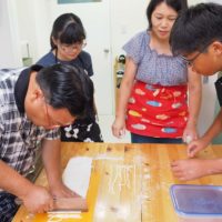 毎年、いつもありがとうございます！ 手打ちうどん作り体験教室 2019年8月 20190812-8.jpg – イリコスキー製麺所
