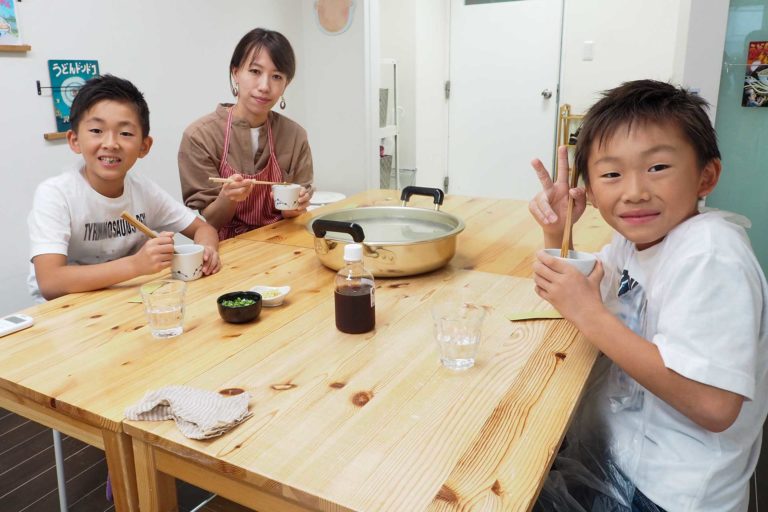 毎年、いつもありがとうございます！ 手打ちうどん作り体験教室 2019年8月 20191013-3.jpg – イリコスキー製麺所