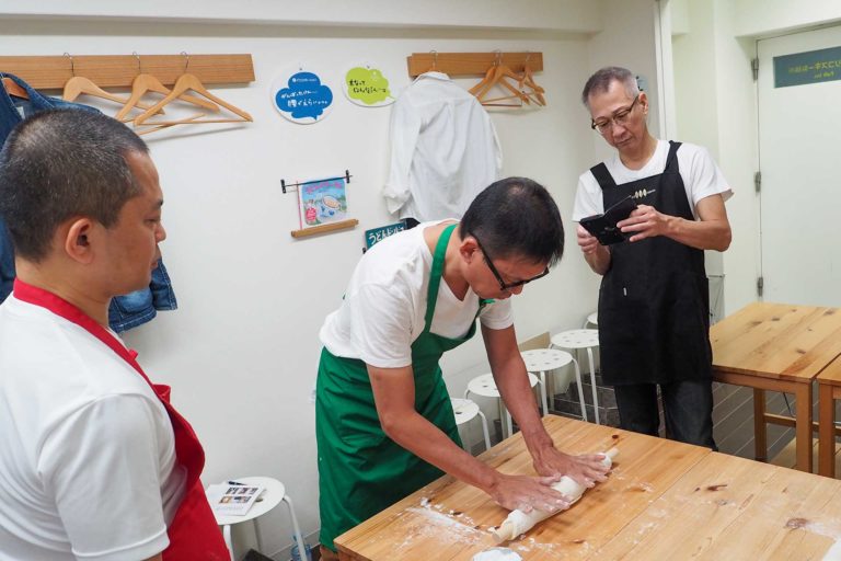 毎年、いつもありがとうございます！ 手打ちうどん作り体験教室 2019年8月 20191020-2-1.jpg – イリコスキー製麺所
