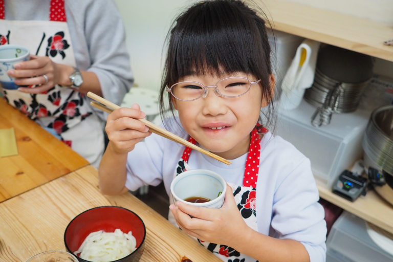 毎年、いつもありがとうございます！ 手打ちうどん作り体験教室 2019年8月 20191116-5.jpg – イリコスキー製麺所