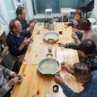 幹事さんは「体験」担当教授 手打ちうどん作り体験教室 2019年12月 20191210-6.jpg – イリコスキー製麺所