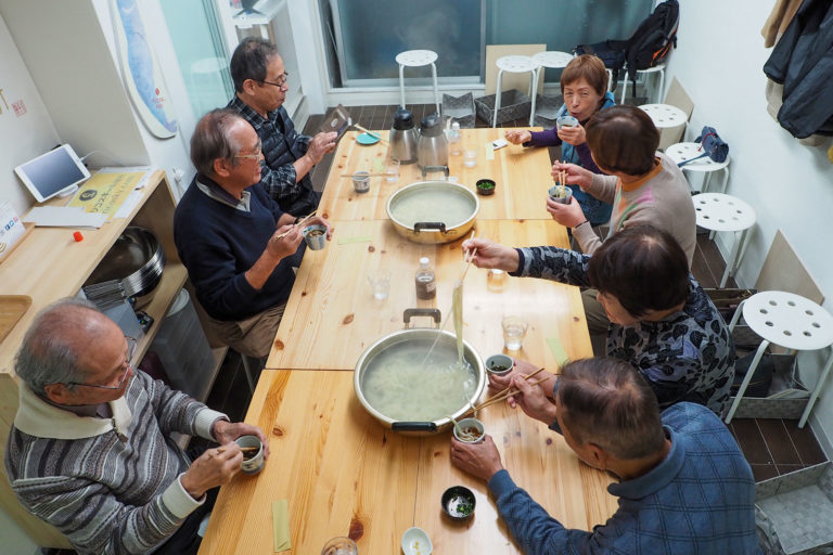 振替休日にはうどん作り！ 手打ちうどん作り体験教室 2019年11月 20191210-6.jpg – イリコスキー製麺所