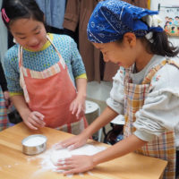 お嬢さんお二人で 手打ちうどん作り体験教室 2019年12月 20191214-2.jpg – イリコスキー製麺所