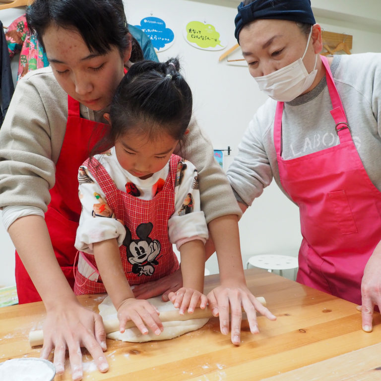 振替休日にはうどん作り！ 手打ちうどん作り体験教室 2019年11月 20191222-4.jpg – イリコスキー製麺所