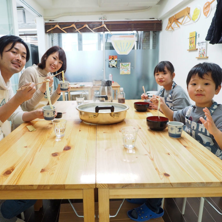 振替休日にはうどん作り！ 手打ちうどん作り体験教室 2019年11月 20191227-6.jpg – イリコスキー製麺所