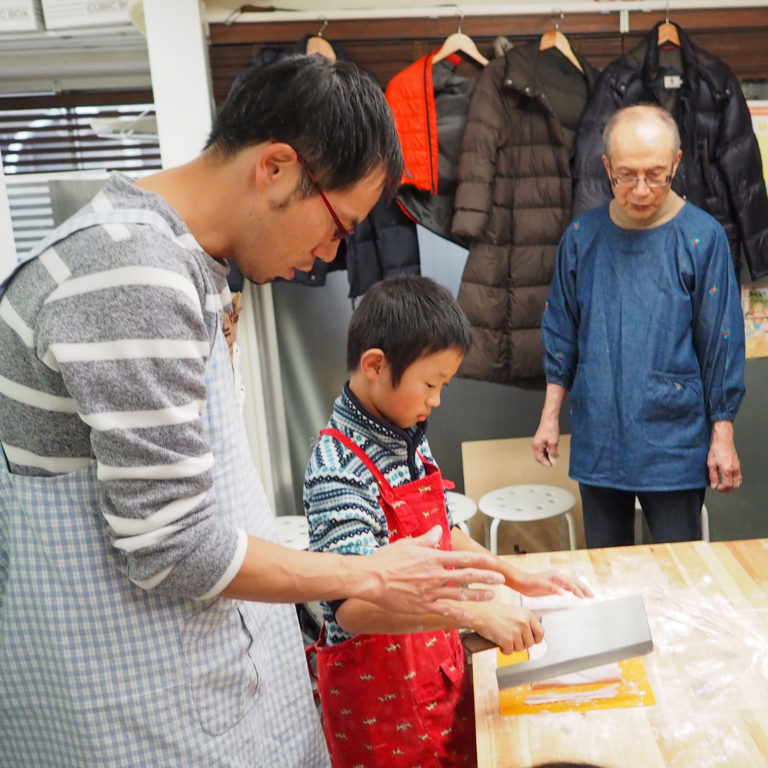 振替休日にはうどん作り！ 手打ちうどん作り体験教室 2019年11月 20191229-10.jpg – イリコスキー製麺所
