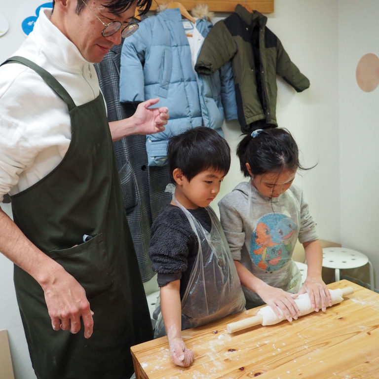 振替休日にはうどん作り！ 手打ちうどん作り体験教室 2019年11月 20191229-2.jpg – イリコスキー製麺所