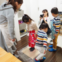 ちびっこ vs お兄ちゃんお姉ちゃん 手打ちうどん作り体験教室 2020年1月 20200105-3.jpg – イリコスキー製麺所