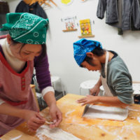 お姉ちゃんがいるからなんでもできちゃう！ 手打ちうどん作り体験教室 2020年1月 20200112-4.jpg – イリコスキー製麺所