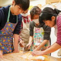 仲良し家族で貸し切りに 手打ちうどん作り体験教室 2020年3月 20200329-6.jpg – イリコスキー製麺所