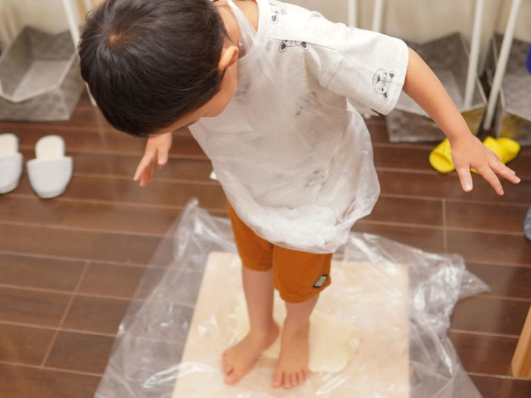 かわいらしいお客様が少しずつ 手打ちうどん作り体験教室 2020年6月 20200726-3.jpg – イリコスキー製麺所