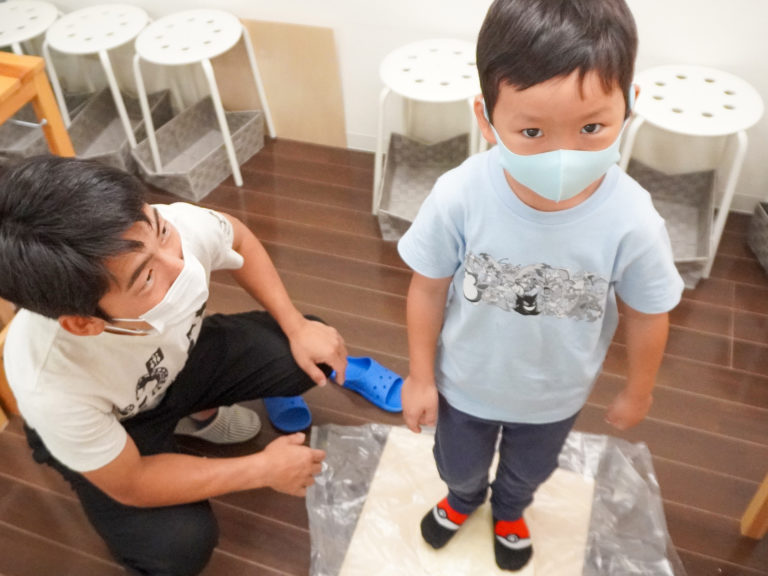 かわいらしいお客様が少しずつ 手打ちうどん作り体験教室 2020年6月 20200813-2.jpg – イリコスキー製麺所