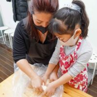 ママとふたりでがんばりました！ 手打ちうどん作り体験教室 2021年3月 20210301-2.jpg – イリコスキー製麺所