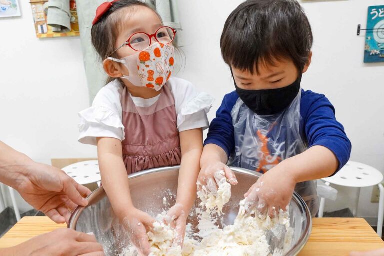 所長の分までお手伝い、ありがとう 手打ちうどん作り体験教室 2021年2月 20210315-2.jpg – イリコスキー製麺所