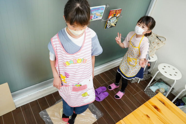 所長の分までお手伝い、ありがとう 手打ちうどん作り体験教室 2021年2月 20220429-143817-a7c-00-1.jpg – イリコスキー製麺所
