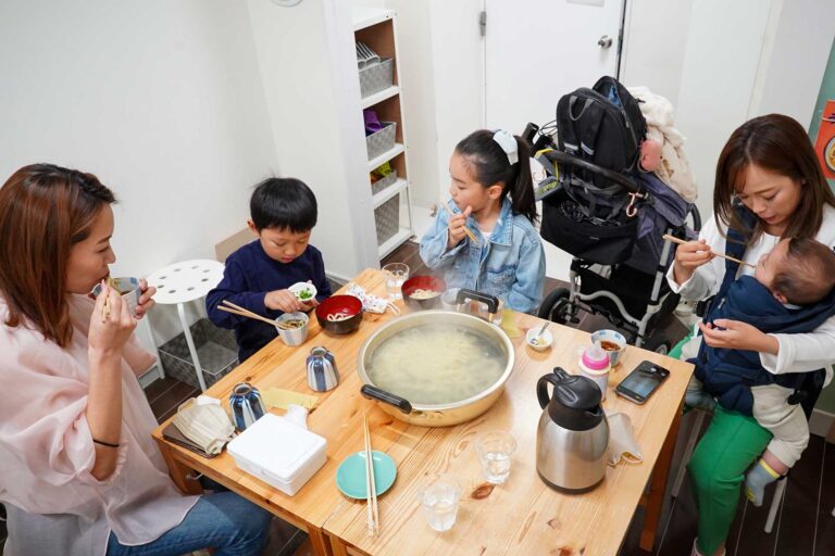 所長の分までお手伝い、ありがとう 手打ちうどん作り体験教室 2021年2月 20220430-115418-a7c-00.jpg – イリコスキー製麺所