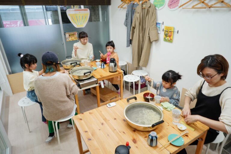 所長の分までお手伝い、ありがとう 手打ちうどん作り体験教室 2021年2月 20221127-115852-a7c-00.jpg – イリコスキー製麺所