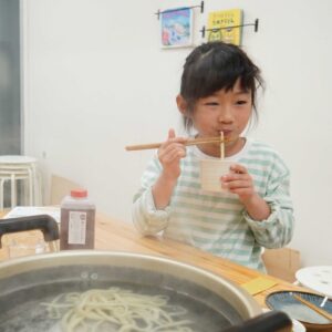 2024年のお客さま 手打ちうどん作り体験教室 2024年12月 20240327-1-A6404962.jpg – イリコスキー製麺所