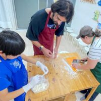 ロンドンからのお客様 手打ちうどん作り体験教室 2025年10月 0.jpg – イリコスキー製麺所