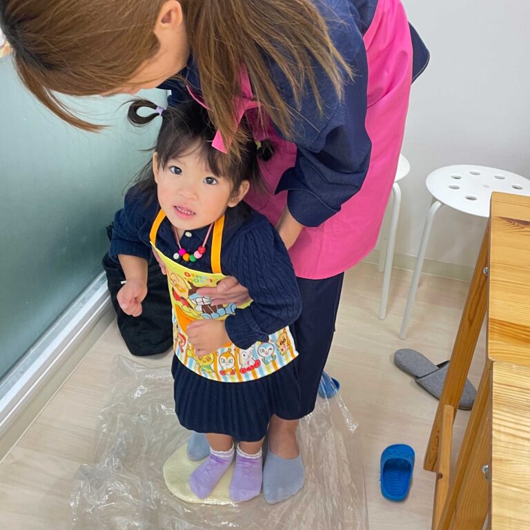 2歳さんも挑戦！家族で楽しむうどん作り体験 手打うどん作り体験教室 2025年10月 2.jpg – イリコスキー製麺所