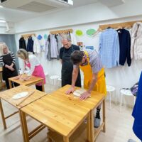 海外ゲスト6名さまと、手作りうどんを囲んで 手打ちうどん作り体験教室 2025年11月 1-1.jpg – イリコスキー製麺所