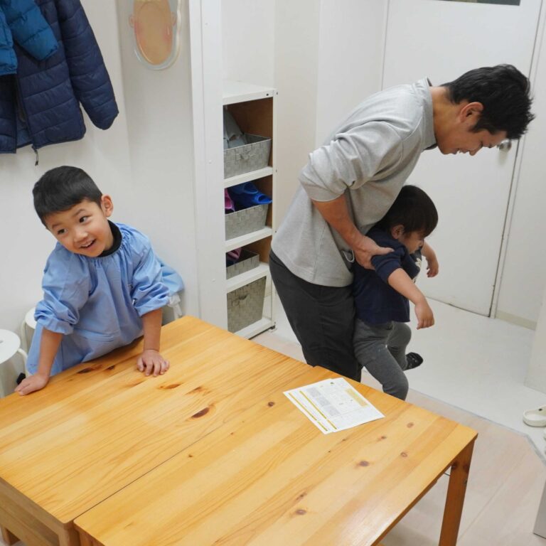 賑やかな弟くんとクールなお兄ちゃん 手打ちうどん作り体験教室 2026年1月 2.jpg – イリコスキー製麺所