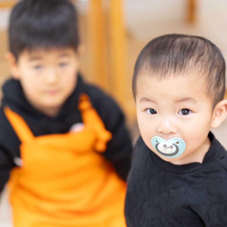 ママ＆男の子の仲良し2ペアとうどん作り 手打うどん作り体験教室 2026年1月 A6408613-1.jpg – イリコスキー製麺所